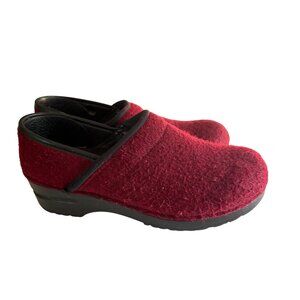 Dansko Womens Red Wool Clogs With Black Sole Size 38 Comfortable Slip-On Shoes